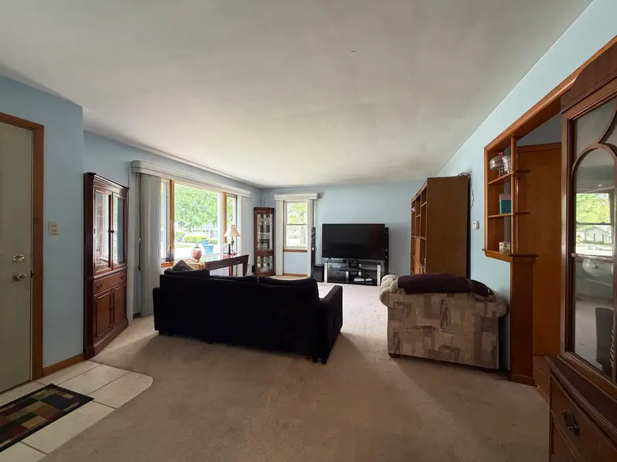 460 Dennis Avenue, Bradley, IL 60915 - #3
