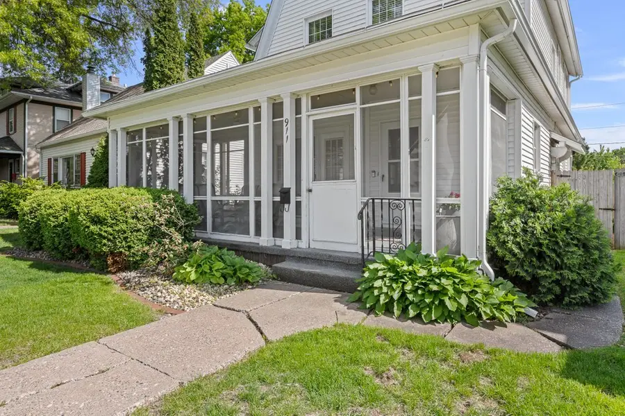 911 Grand Court, Davenport, IA 52803 - #3