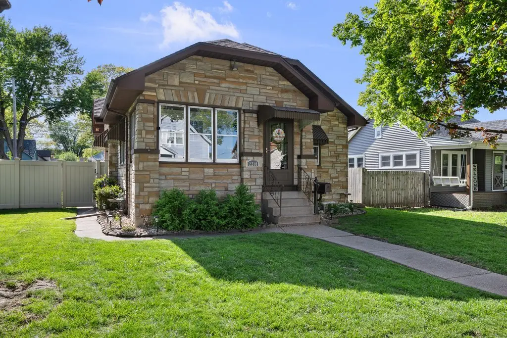 2218 Davie Street, Davenport, IA 52804 - #1