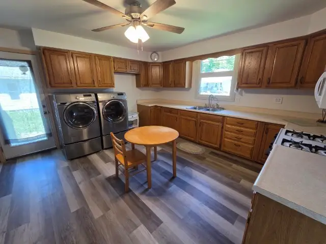 208 Burkett Street, Benton, IL 62812 - #3