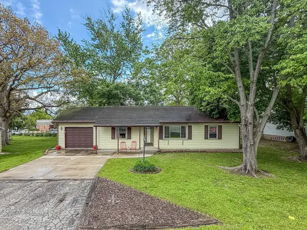 306 Willow Lane, Mahomet, IL 61853