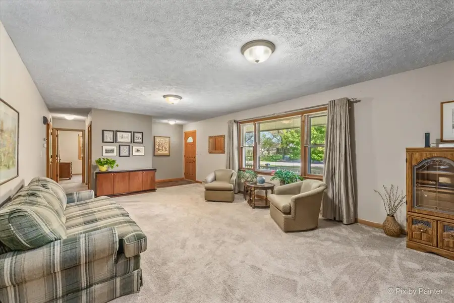 5284 Lawrence Drive, Kirkland, IL 60146 - #2