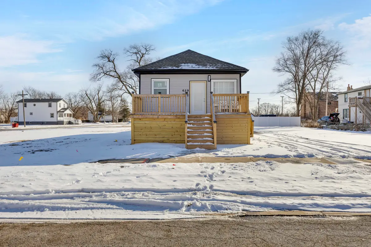629 E 154th Street, Phoenix, IL 60426 - #1