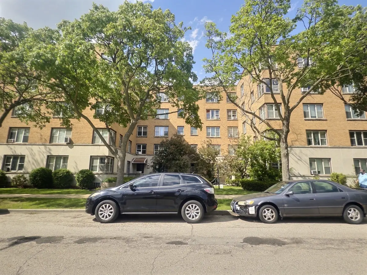 2610 W Balmoral Avenue #105, Chicago, IL 60625 - #1