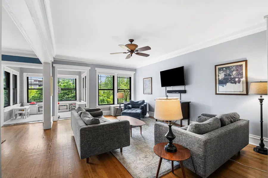 1140 E Hyde Park Boulevard #3D, Chicago, IL 60615 - #2