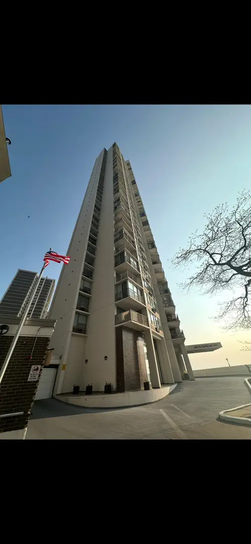 6101 N Sheridan Road #4A, Chicago, IL 60660
