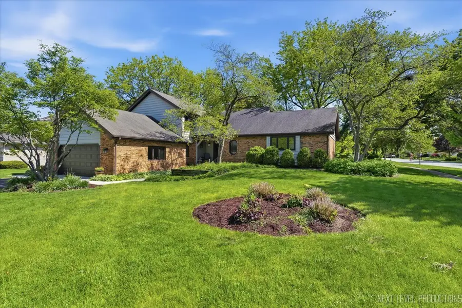 1628 Country Squire Drive, Geneva, IL 60134 - #2