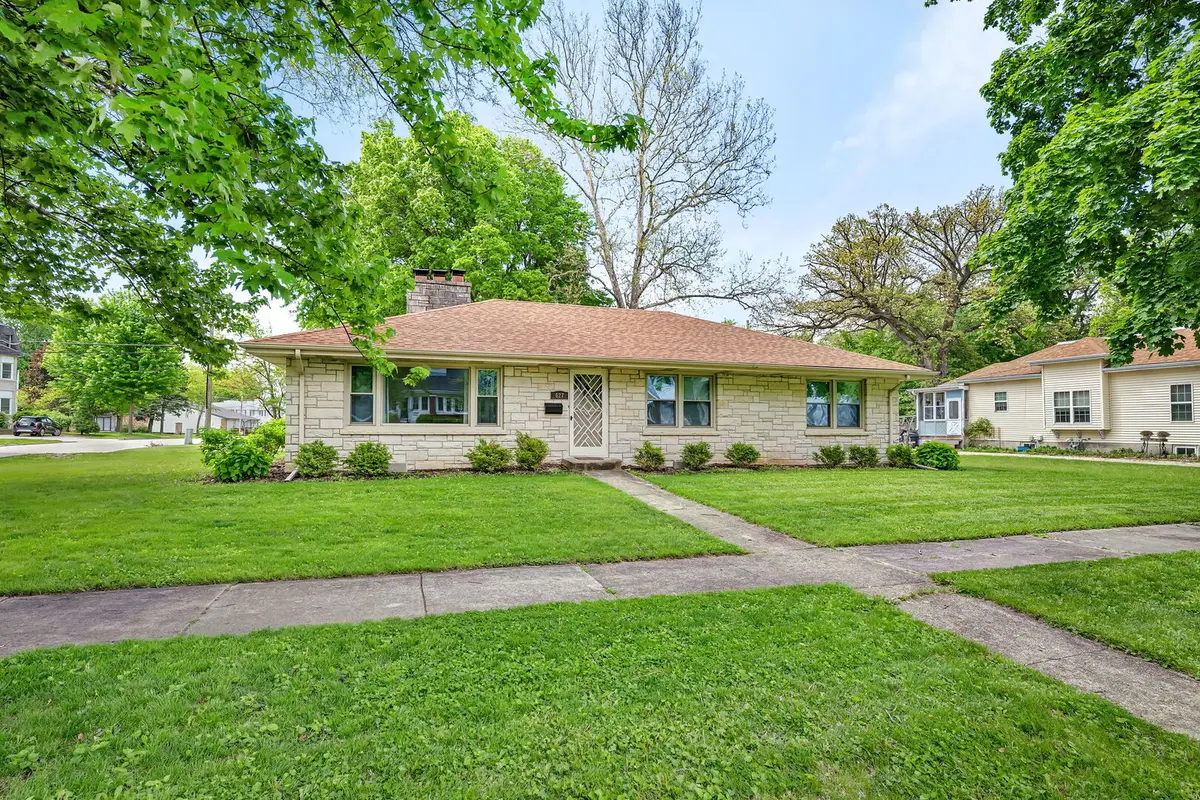627 E Main Street, Morris, IL 60450 - #1