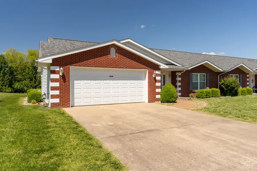 3206 Cherokee Drive, Marion, IL 62959 - #2