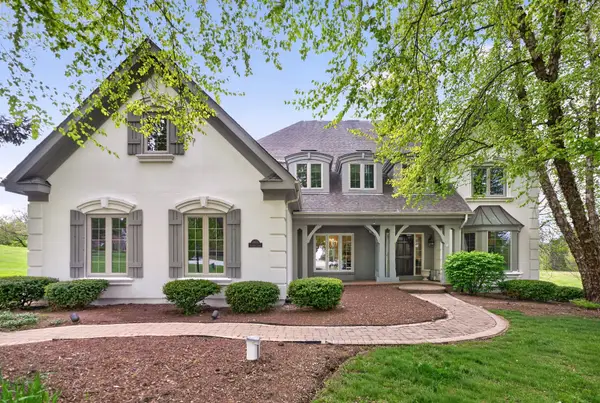 38W535 Golfview Court, St. Charles, IL 60175