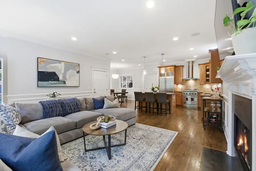 927 W George Street #2, Chicago, IL 60657 - #2