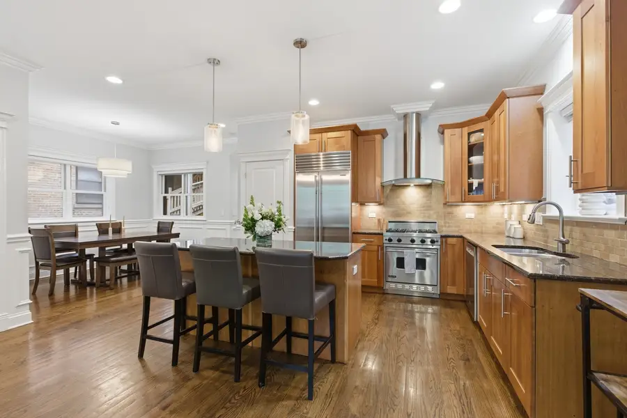 927 W George Street #2, Chicago, IL 60657 - #3
