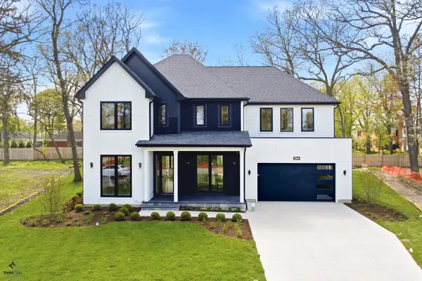394 Forest Edge Drive, Glencoe, IL 60022
