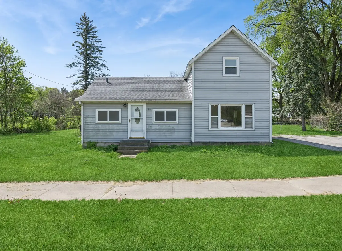 312 W Railroad Street, Kingston, IL 60145 - #1