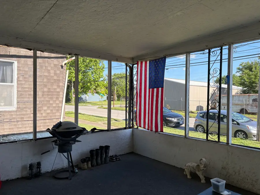 1614 Pine Street, Murphysboro, IL 62966 - #2