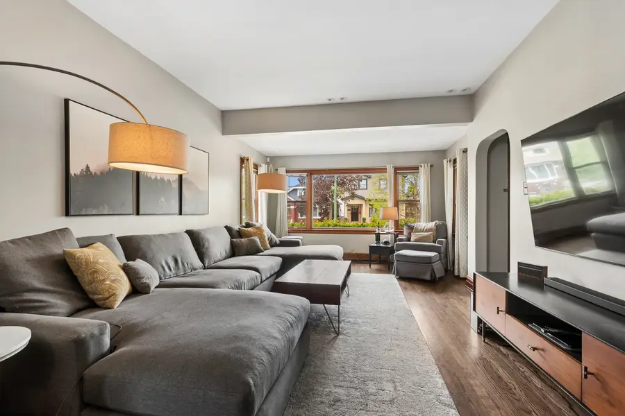 5339 W Berenice Avenue, Chicago, IL 60641 - #3