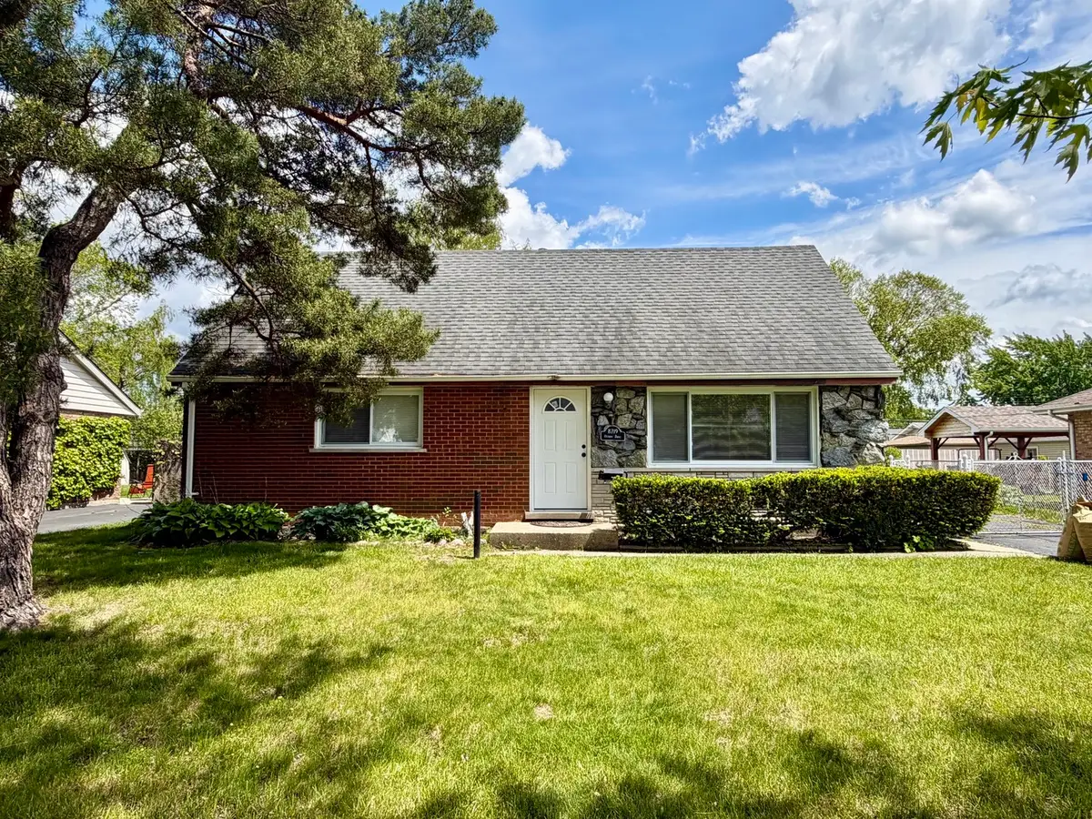 8719 Olympic Drive, Bridgeview, IL 60455 - #1