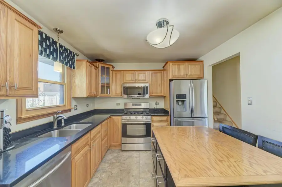 8207 S 82nd Avenue, Justice, IL 60458 - #3