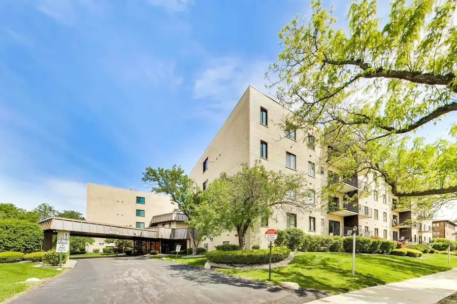 5840 W 104th Street #415, Oak Lawn, IL 60453 - #3