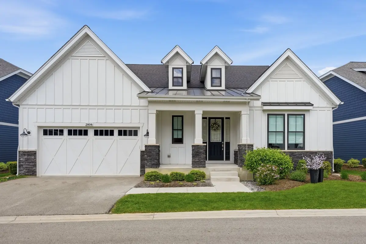 2806 Parkside Circle, Glenview, IL 60026 - #1