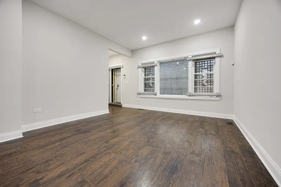 9220 S Dauphin Avenue, Chicago, IL 60619 - #3