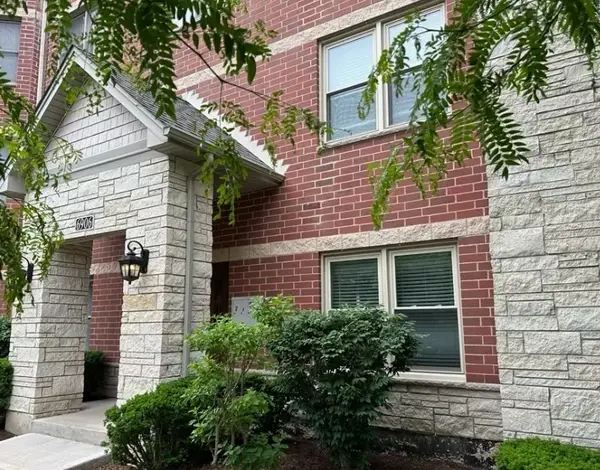 6906 W Medill Avenue #2E, Chicago, IL 60707
