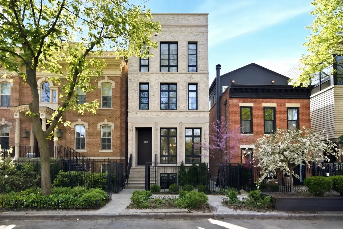 1944 N Fremont Street, Chicago, IL 60614 - #1