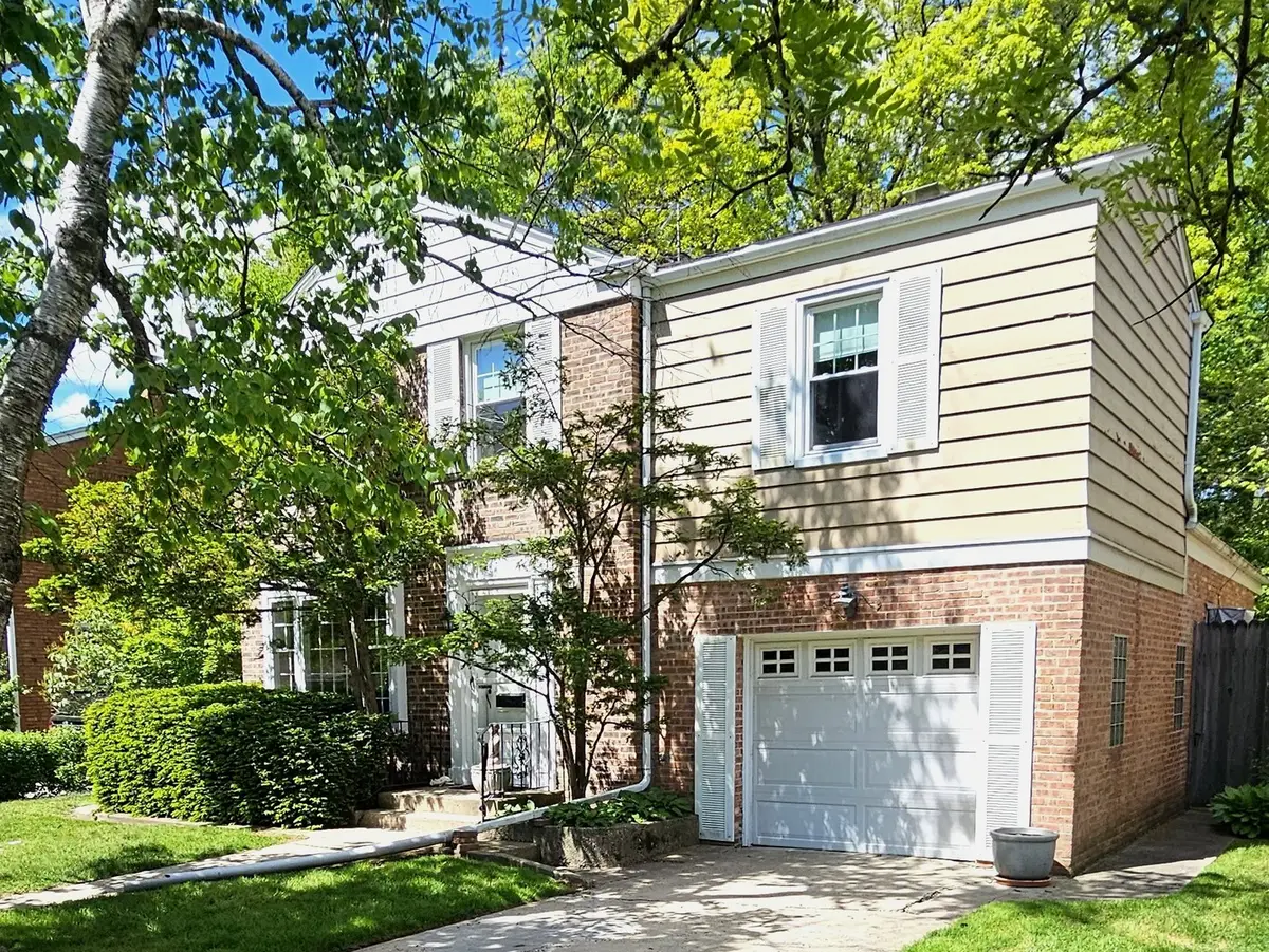 520 Warren Avenue, Park Ridge, IL 60068 - #1