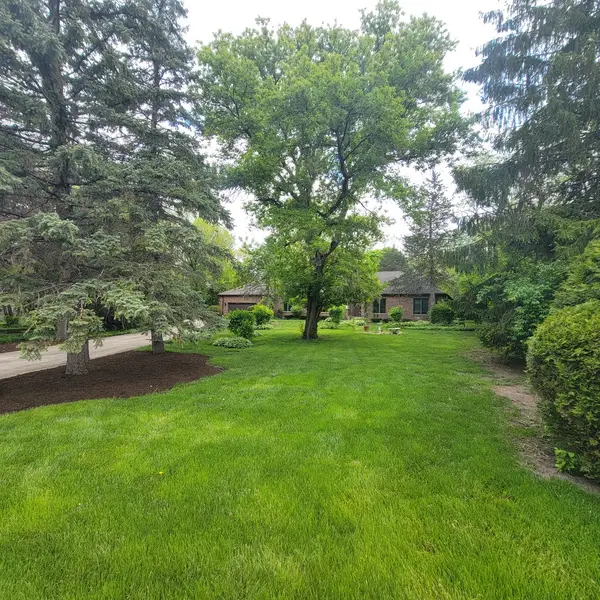 23547 N Raleigh Drive, Prairie View, IL 60069