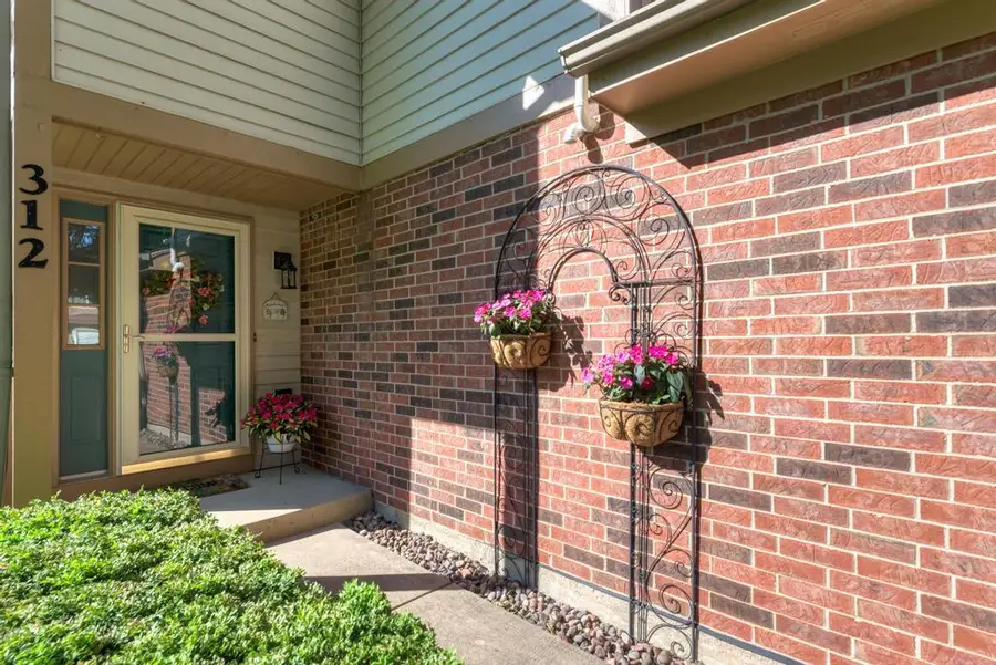 312 Cromwell Court, Westmont, IL 60559 - #3