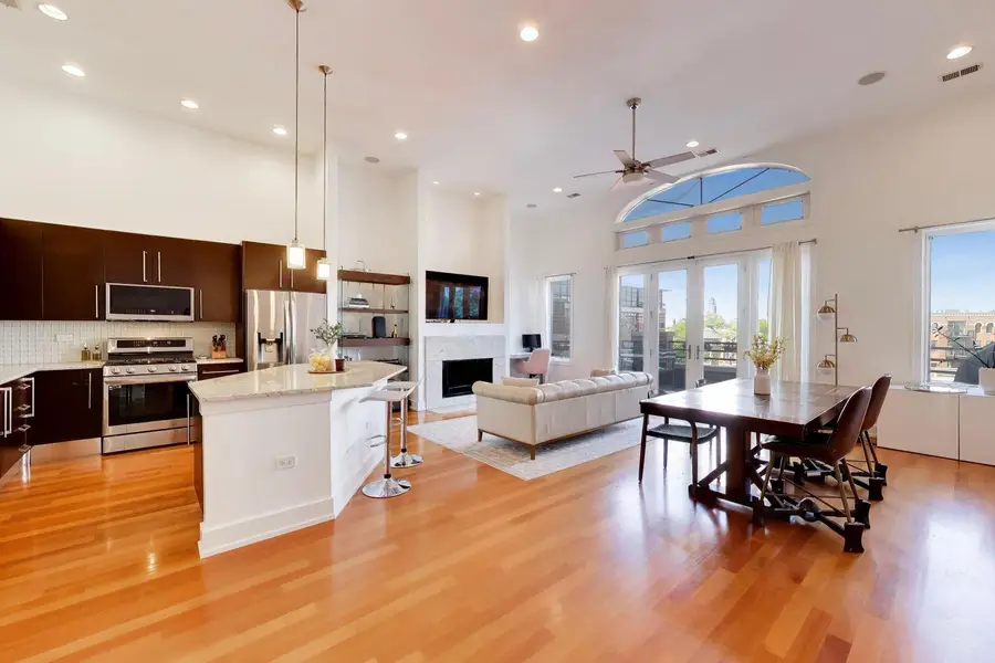 4043 N Damen Avenue #4, Chicago, IL 60618 - #2