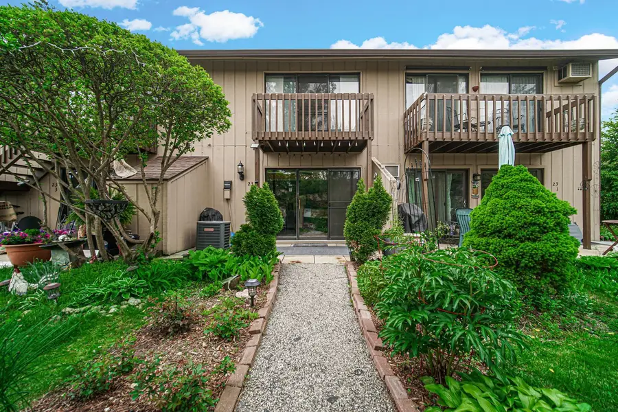 23 Jamaica Colony Street #2, Fox Lake, IL 60020 - #3