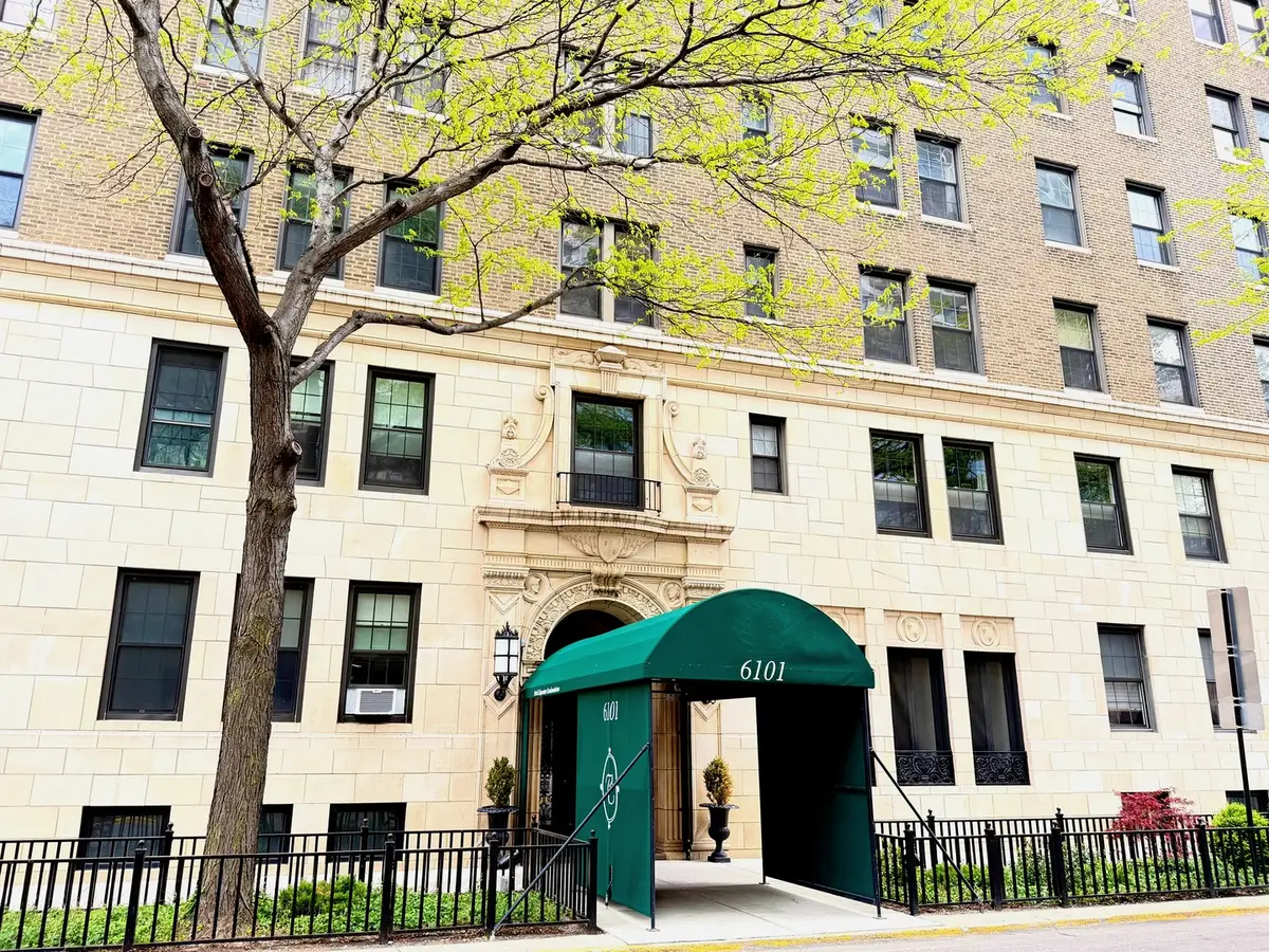 6101 N Sheridan Road #11E, Chicago, IL 60660 - #1