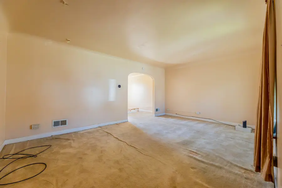 10211 S Eberhart Avenue, Chicago, IL 60628 - #2