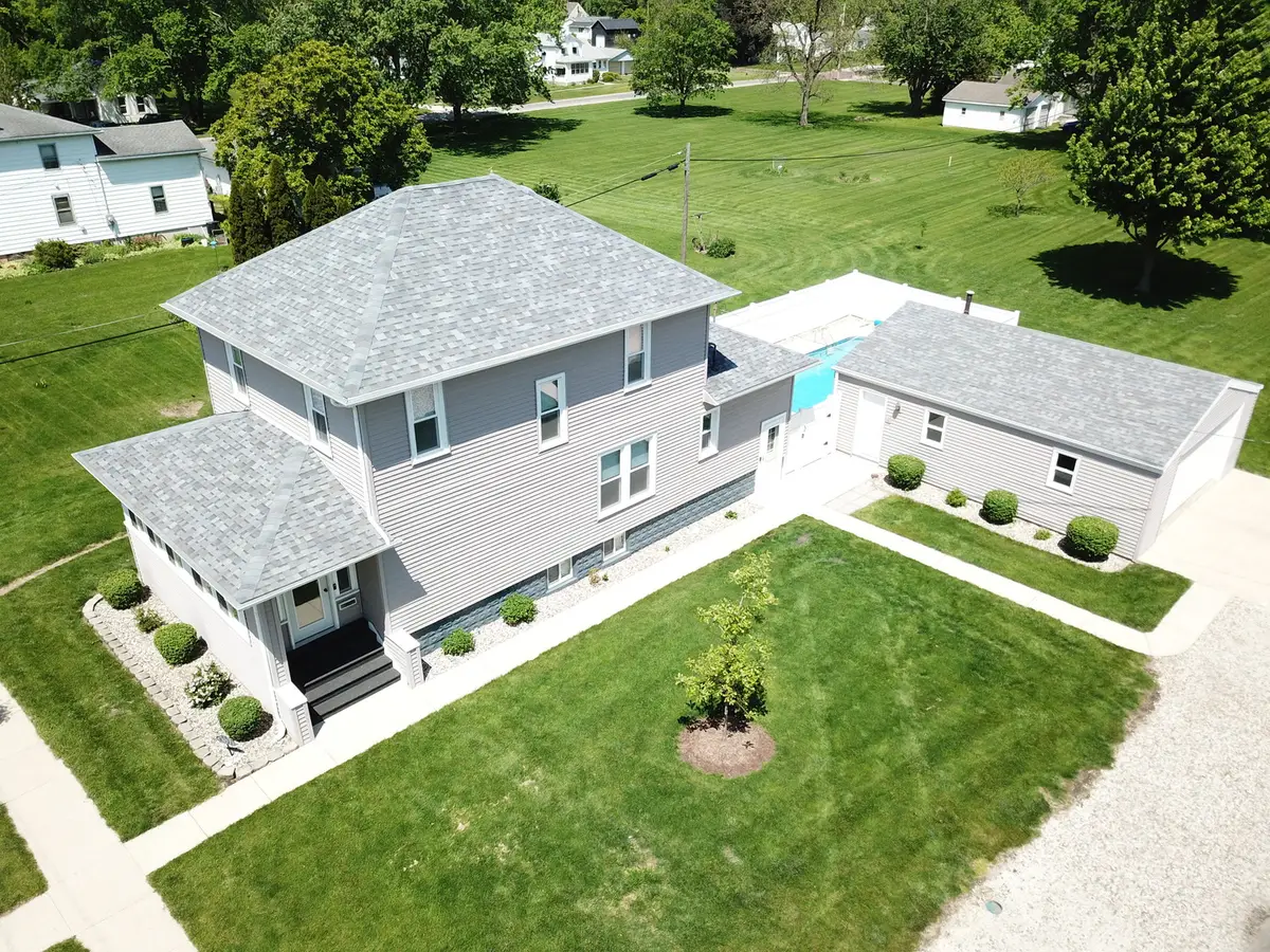 301 W 2nd Street, Gilman, IL 60938 - #1