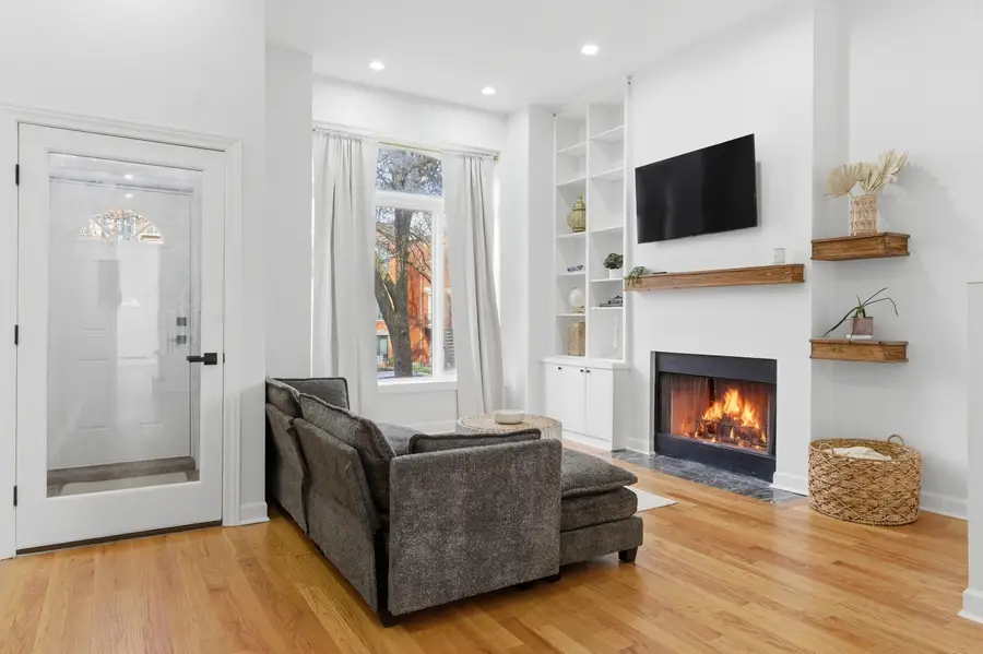835 S Claremont Avenue, Chicago, IL 60612 - #2