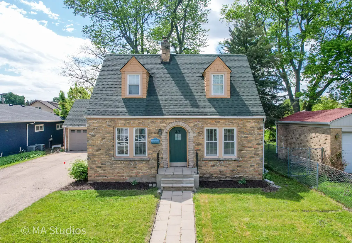 216 Wilcox Avenue, Elgin, IL 60123 - #1