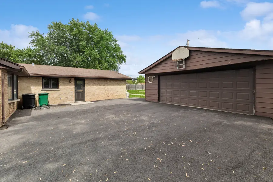 6923 Elder Court, Bridgeview, IL 60455 - #3
