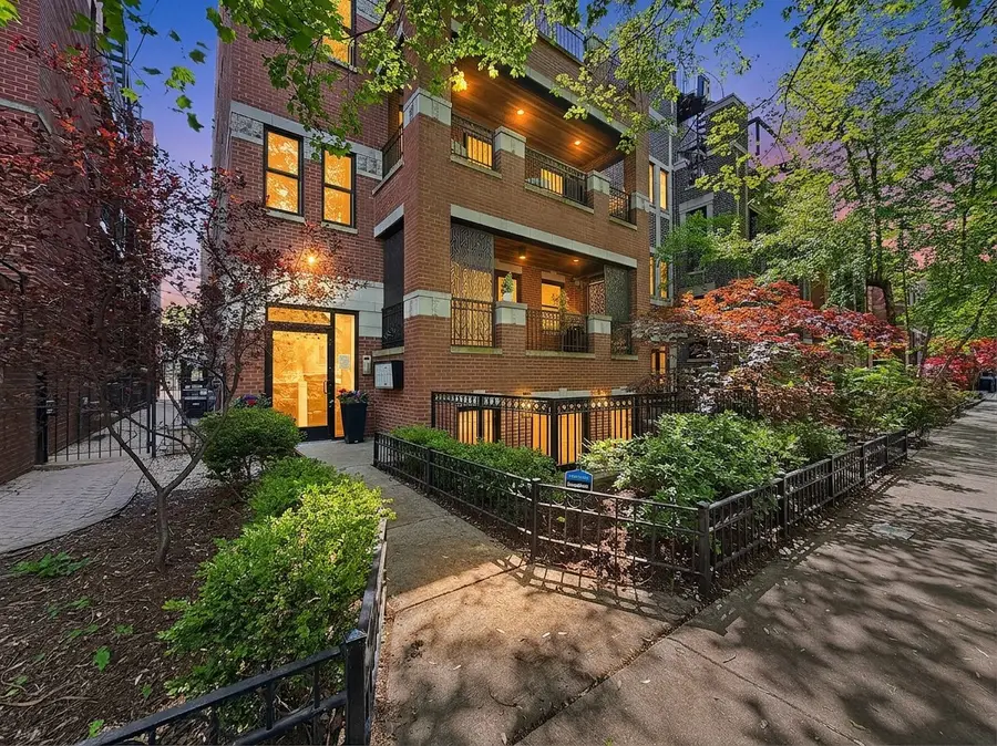 839 W Bradley Place #3, Chicago, IL 60613 - #2