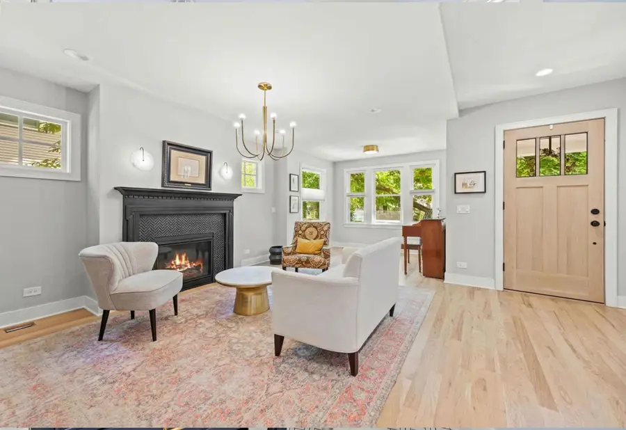 527 Woodbine Avenue, Oak Park, IL 60302 - #2
