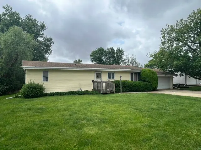 519 W Mill Street, Kewanee, IL 61443 - #2