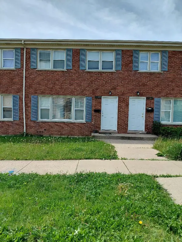 2205 Williamsburg Drive, Waukegan, IL 60085