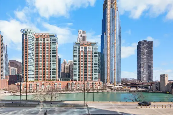 420 E Waterside Drive #2303, Chicago, IL 60601
