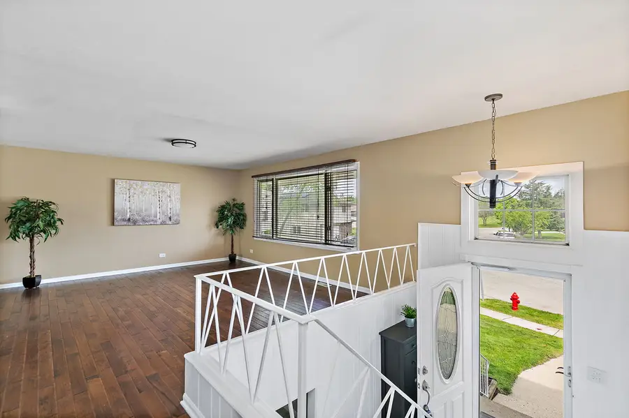 1097 Stratham Court, Schaumburg, IL 60193 - #3