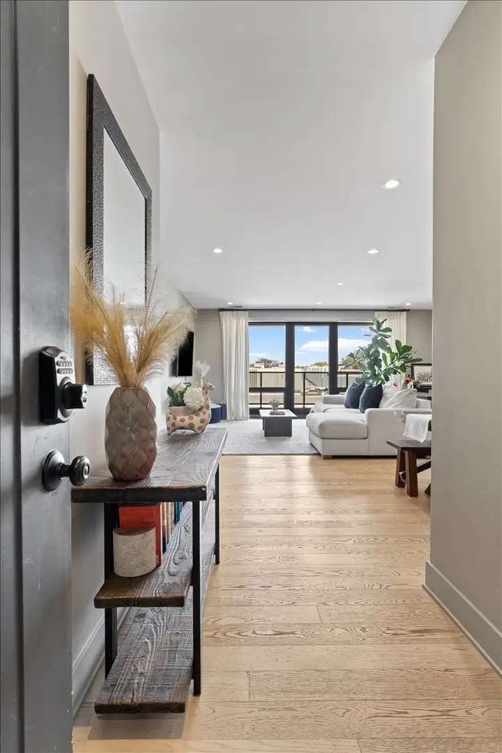 1523 N Western Avenue #4C, Chicago, IL 60622 - #2