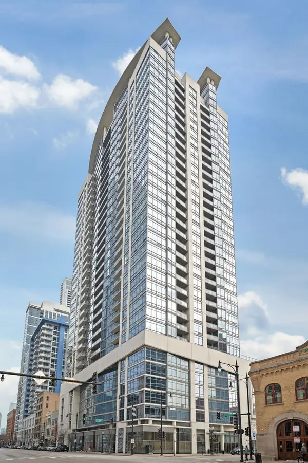 100 E 14th Street #706, Chicago, IL 60605