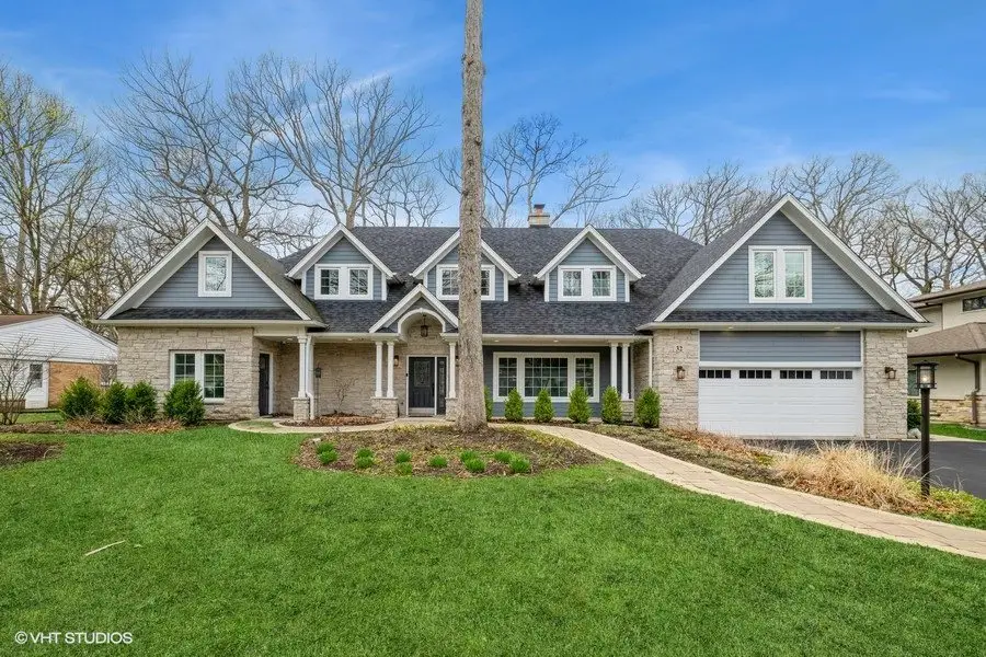 32 Lancaster Lane, Lincolnshire, IL 60069 - #1