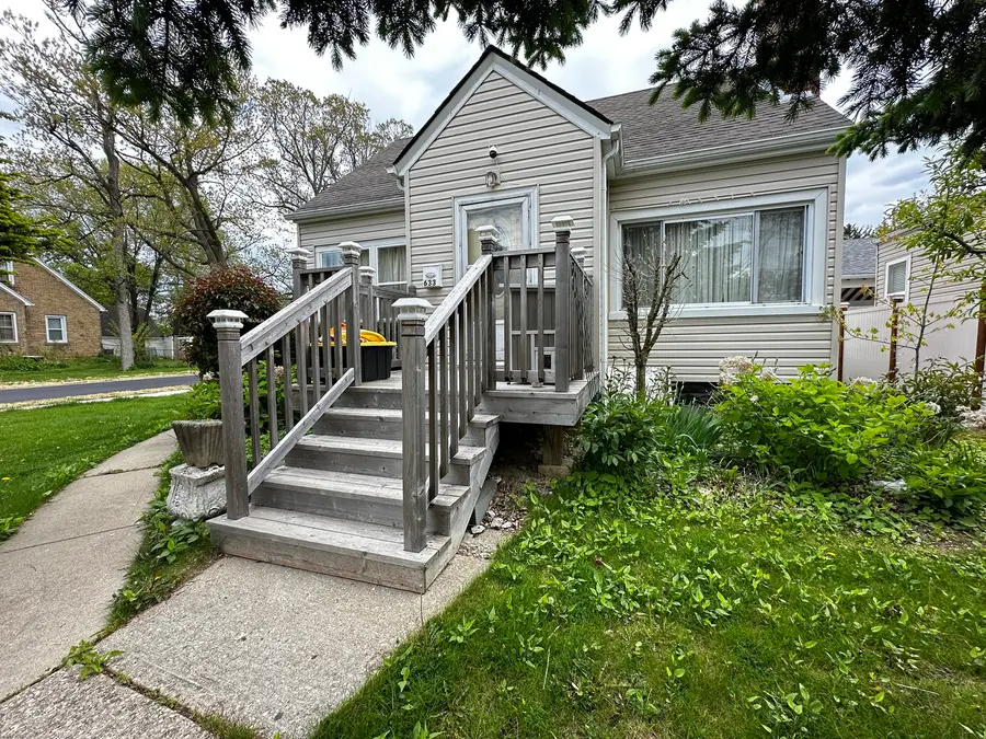 633 S Elmwood Avenue, Waukegan, IL 60085 - #2