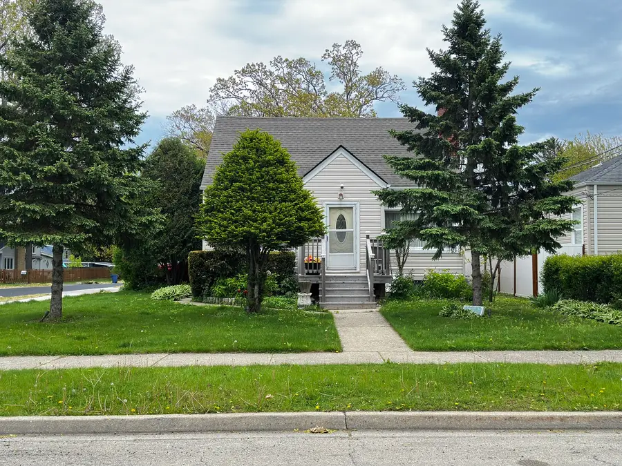 633 S Elmwood Avenue, Waukegan, IL 60085 - #3