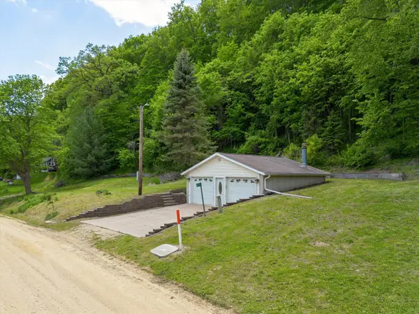 4673 155th Street, Clinton, IA 52732